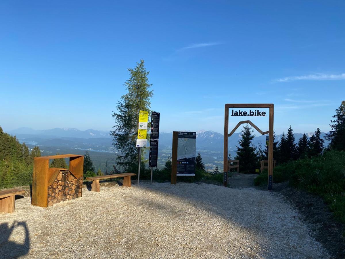 Hundefreundliche Bergwohnung Neben Der Skipiste - Mittelstation Skigebiet Gerlitzen Kanzelhohe Exterior photo